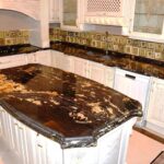 سنگ کابینت گرانیت ماگما گلد ابزار خورده