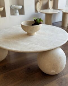 میز وسط سنگی با گوی - تصویر 4